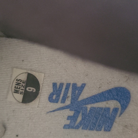 Jordan 1.5 Reverse Fragment Sneakers in size 9. - Picture 10 of 12